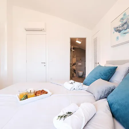 Luxury Penthouse Berin With Rooftop Terrace And Jacuzzi Appartement