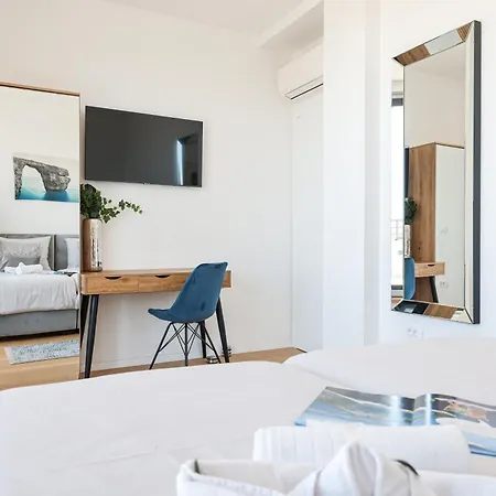 Lejlighed Luxury Penthouse Berin With Rooftop Terrace And Jacuzzi Zadar